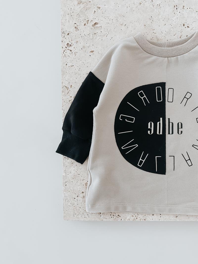 Oversize Pulli Original Beige Schwarz