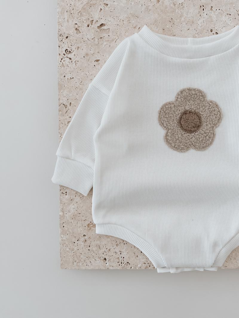 Sweater Romper Ripp Creme Flower