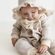 Baby Winteroutfit mit Wollwalk Bonnet und passendem Walkanzug handgefertigt