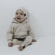 Baby Set bestehend aus Not your Bear Hoodie und passender Beanie handgefertigt