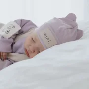 Hipster Beanie -Bärchen Flieder