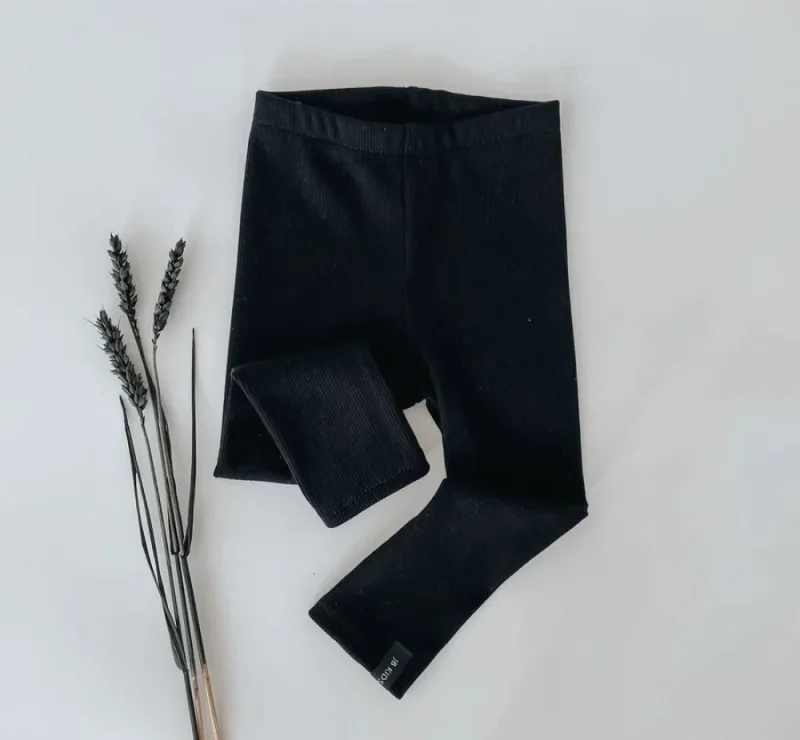 Bequeme Baby Leggings in Dunkelbeige aus weichem Jersey am Knöchel gerafft J&B Design