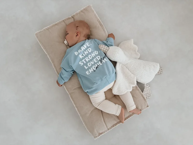 Oversize Sweater - Brave, Kind, Strong