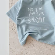 Detailansicht Frontprint Bullshit und Backprint No Time for your Bullshit auf Kinder T-Shirt