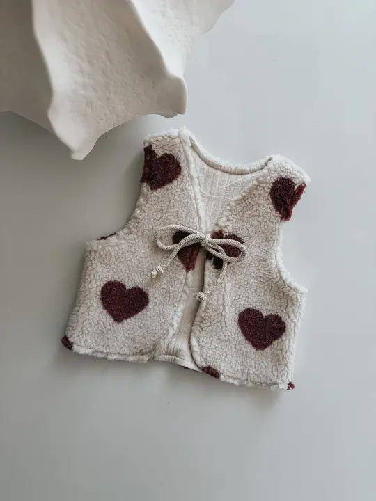 Teddy Weste Hearts Beere